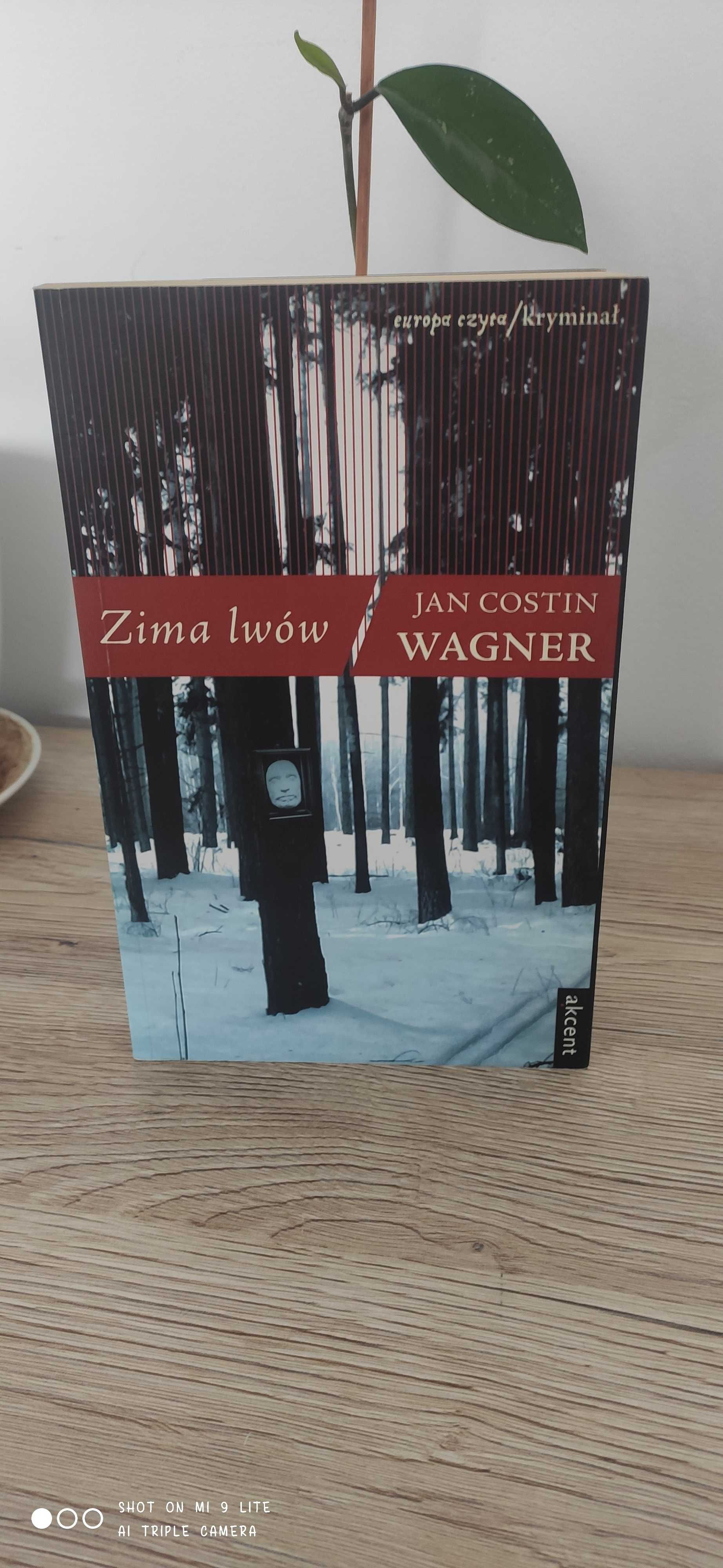 Książka Jana Costina Wagnera "Zima lwów".