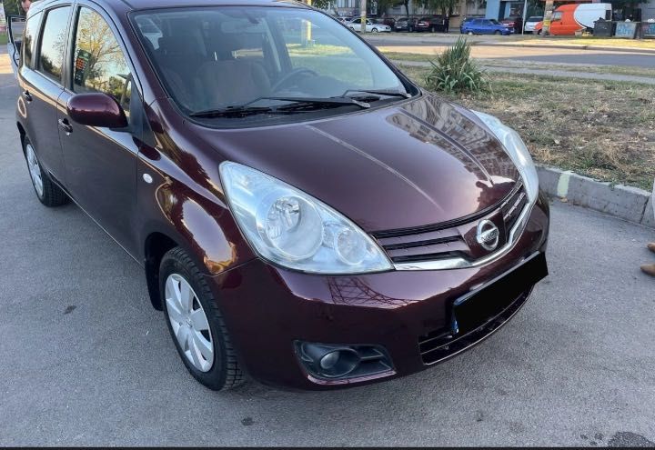 Продам Nissan Note 2012, рідкісний винний колір, автомат