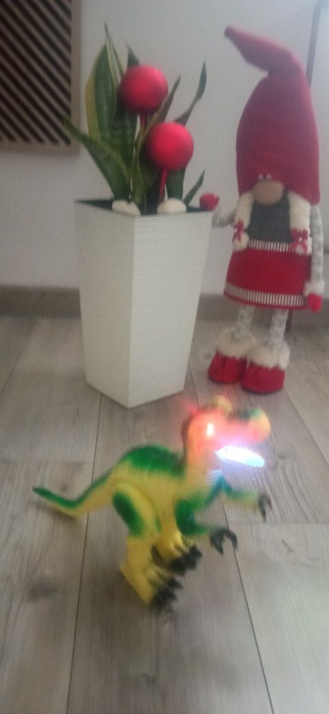 Zabawka interaktywna dinozaur