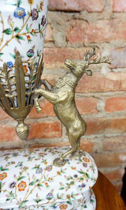 WAZON puchar porcelanowy okuty brązem z jeleniami dla myśliwego