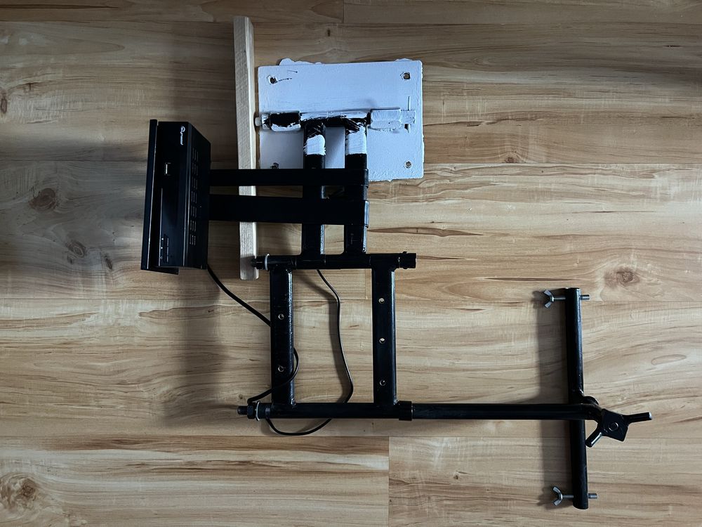 Telewizor Samsung + Dekoder DVB-T2 Skymaster + Uchwyt ścienny