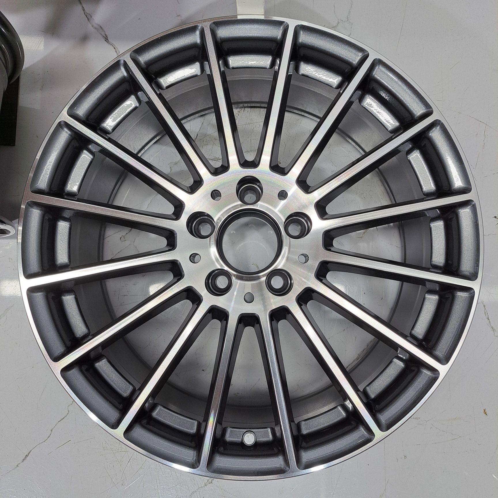 Jantes 18" LOOK Mercedes AMG turbine A B CLA GLA Vito Viano 5x112
 5z