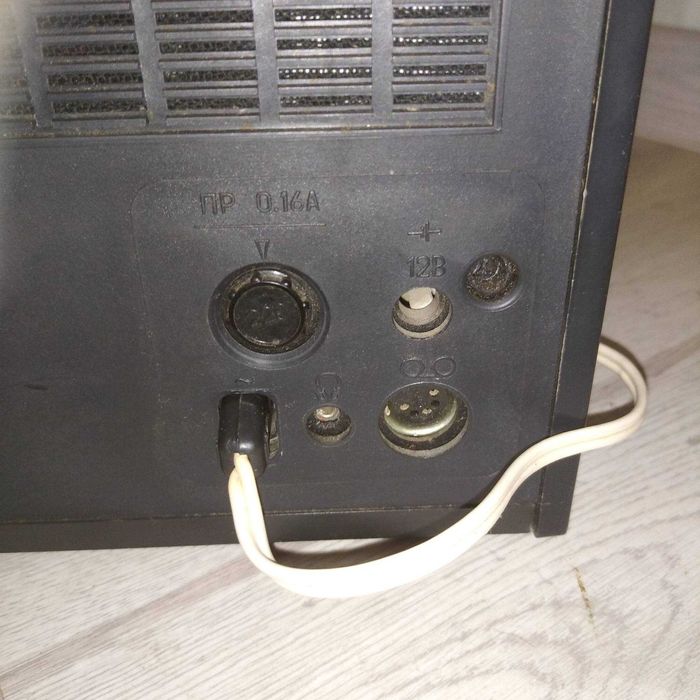 Радиоприемник МАЯК 2  / спецзаказ МО СССР для офицеров