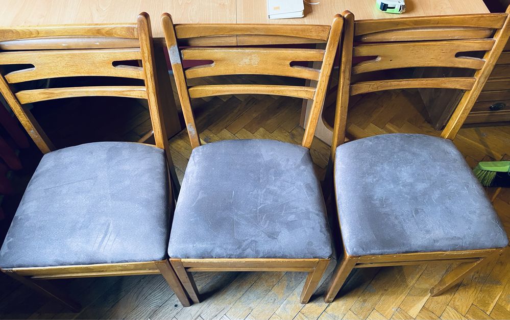 Komplet drewnianych krzeseł -  6 sztuk