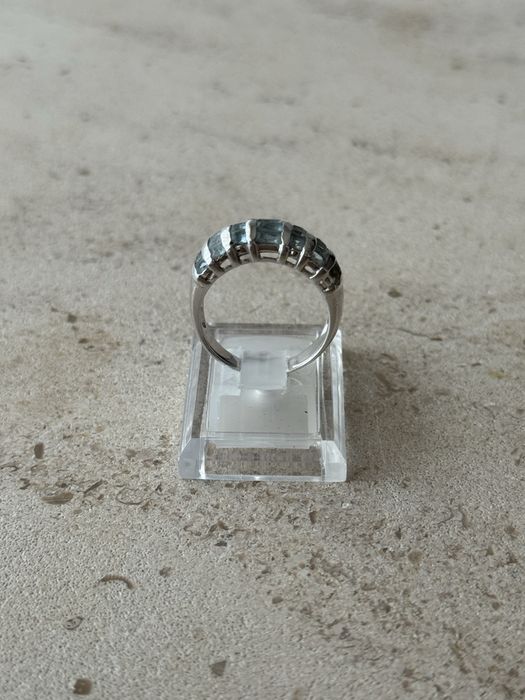 Anel de senhora em prata portuguesa com pedras azuis