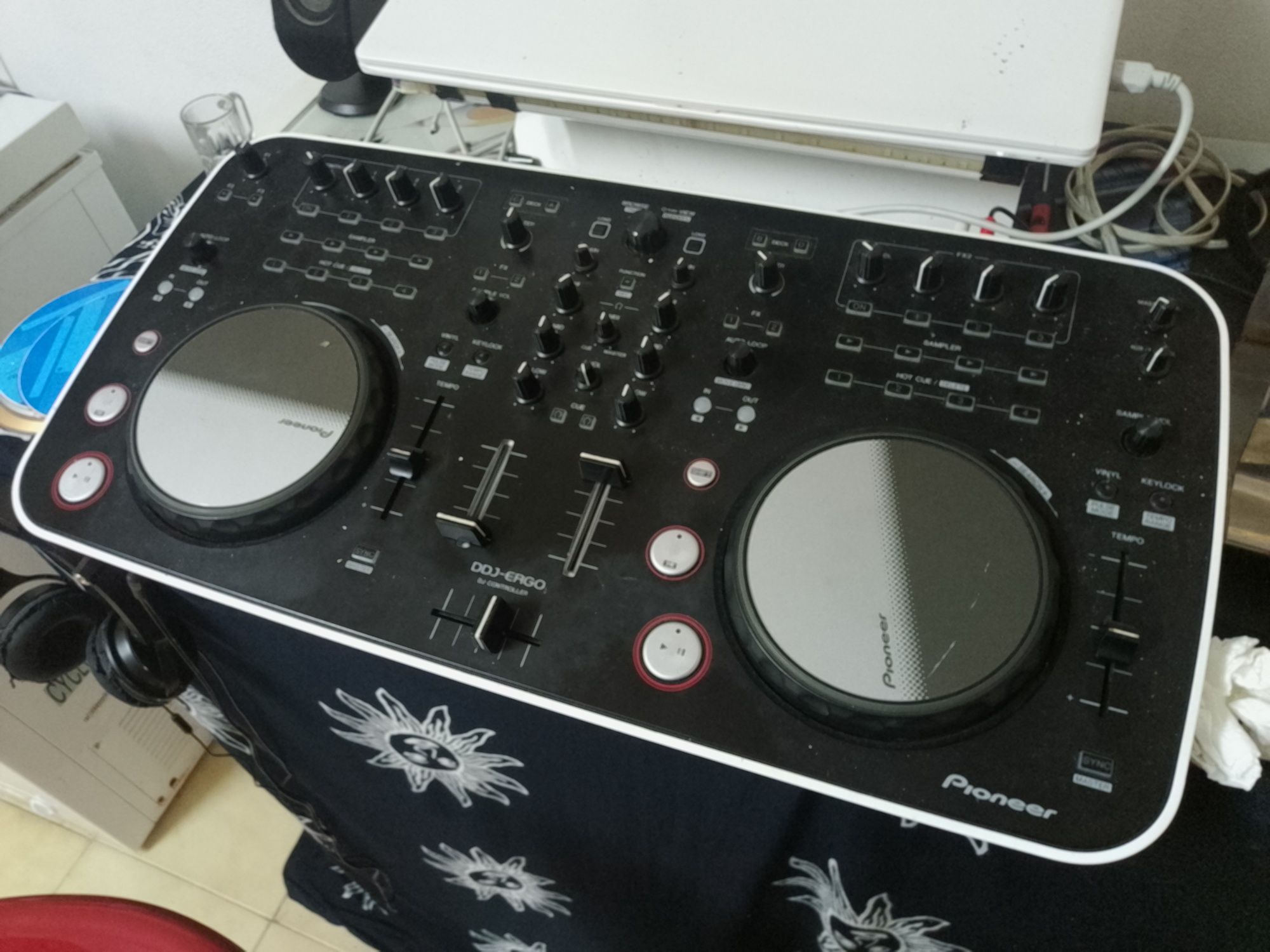 Pioneer ddj ergo-v
Controladora