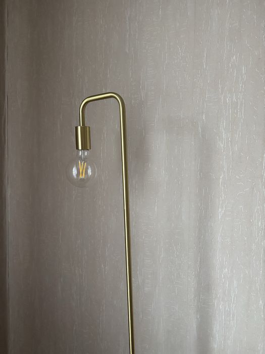 Lampa stojaca zlota pokojowa