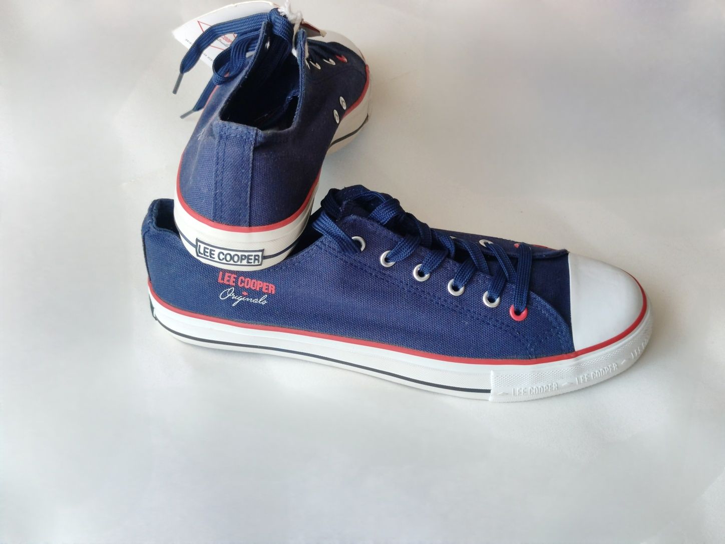 Оригінальні кеди Lee Cooper