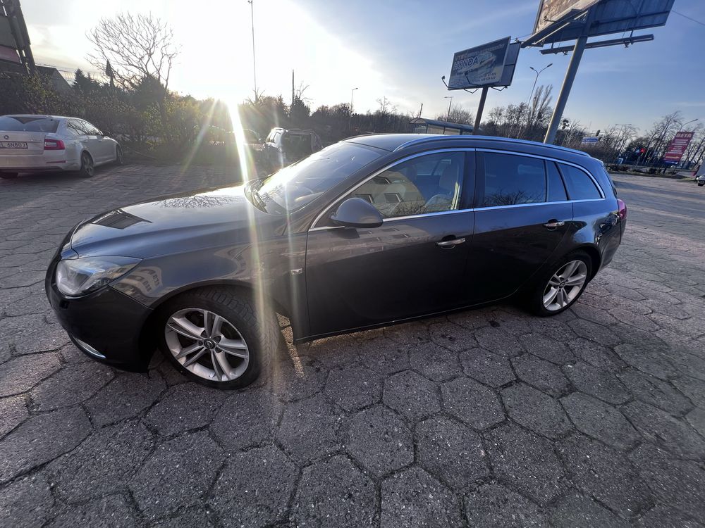 Opel insignia super stan