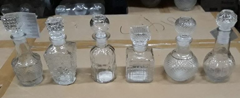 Garrafas Garrafinhas miniaturas lembranças (centenas de cada modelo)