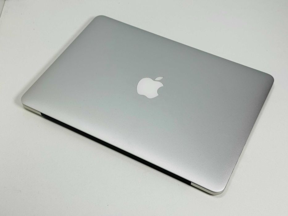 MacBook Pro 13 2015 i5 8GB RAM 256GB SSD Silver Super Stan