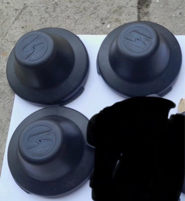 Trabant 600 601s ramki reflektorów dekle kołpaki prędkościomierz