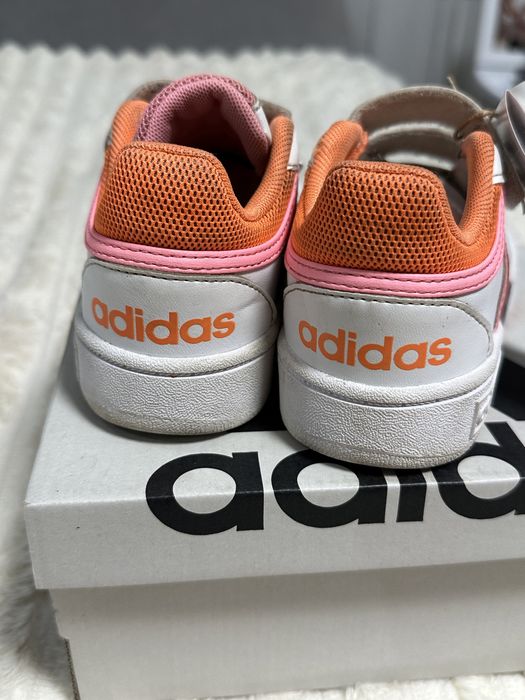 Кросівки adidas оригінал стильні кросівки адідас 27 розмір ідеал