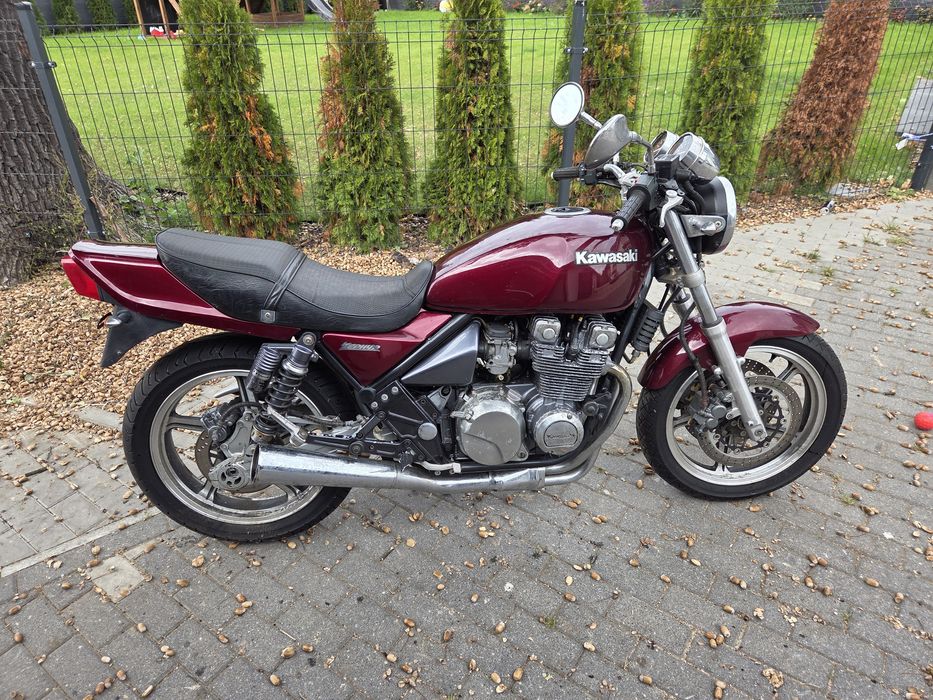 Kawasaki Zephyr 550 Cafe Racer!