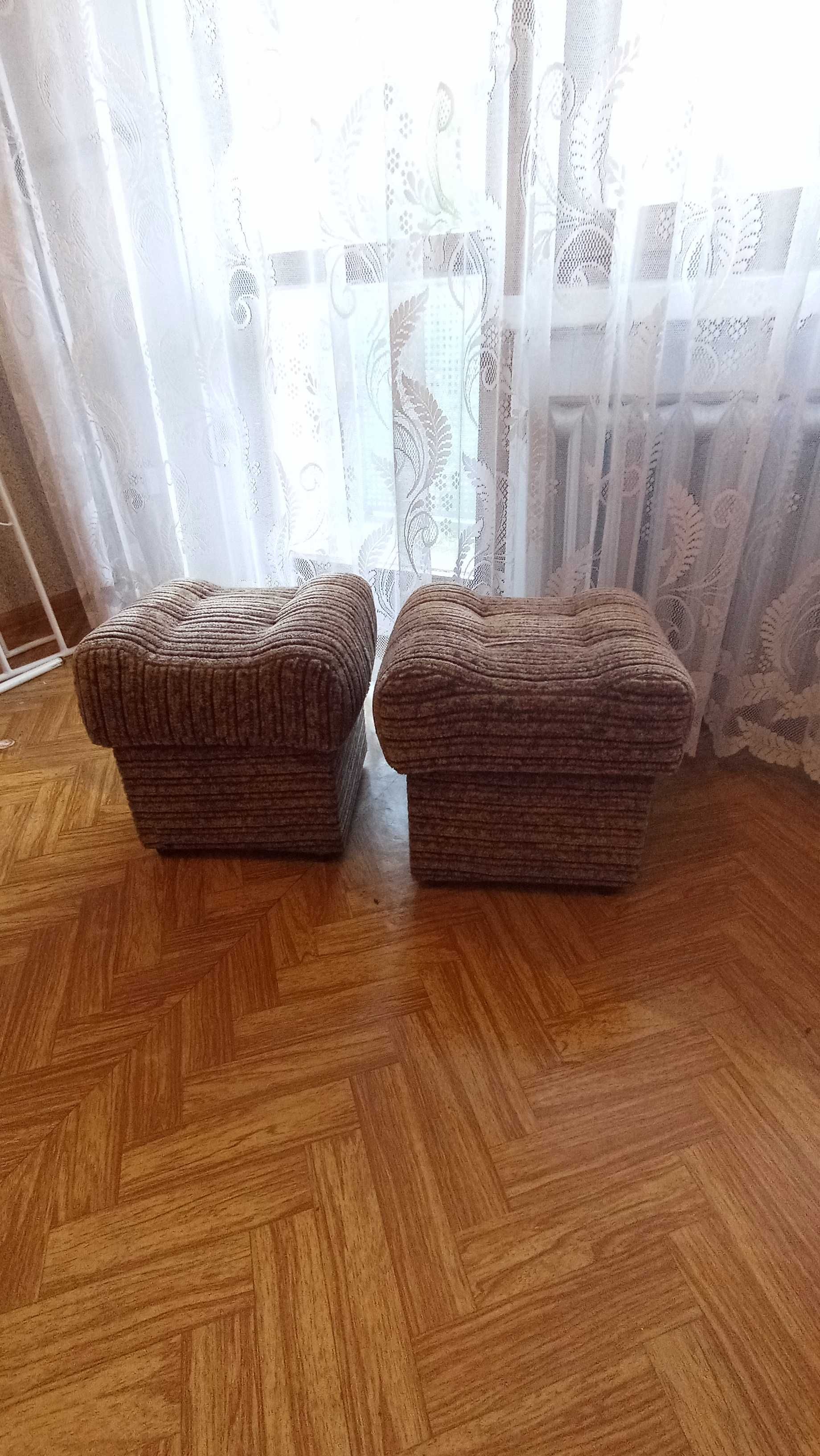 Wersalka + 4 fotele+2 pufy