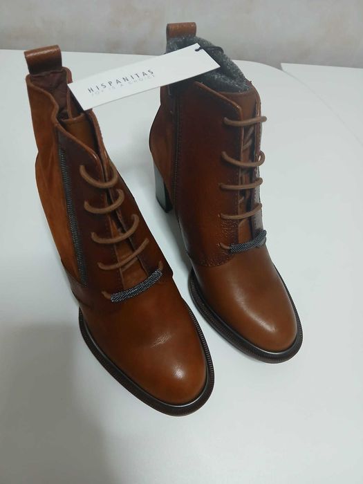 Botas novas nunca usadas