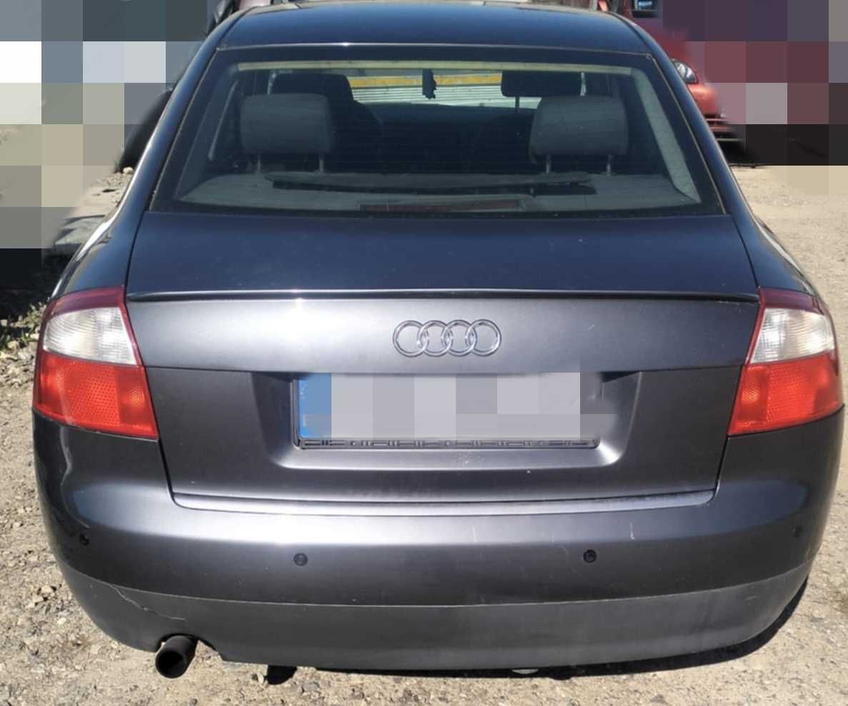 klapa bagażnika  Audi A4 B6 sedan kombi