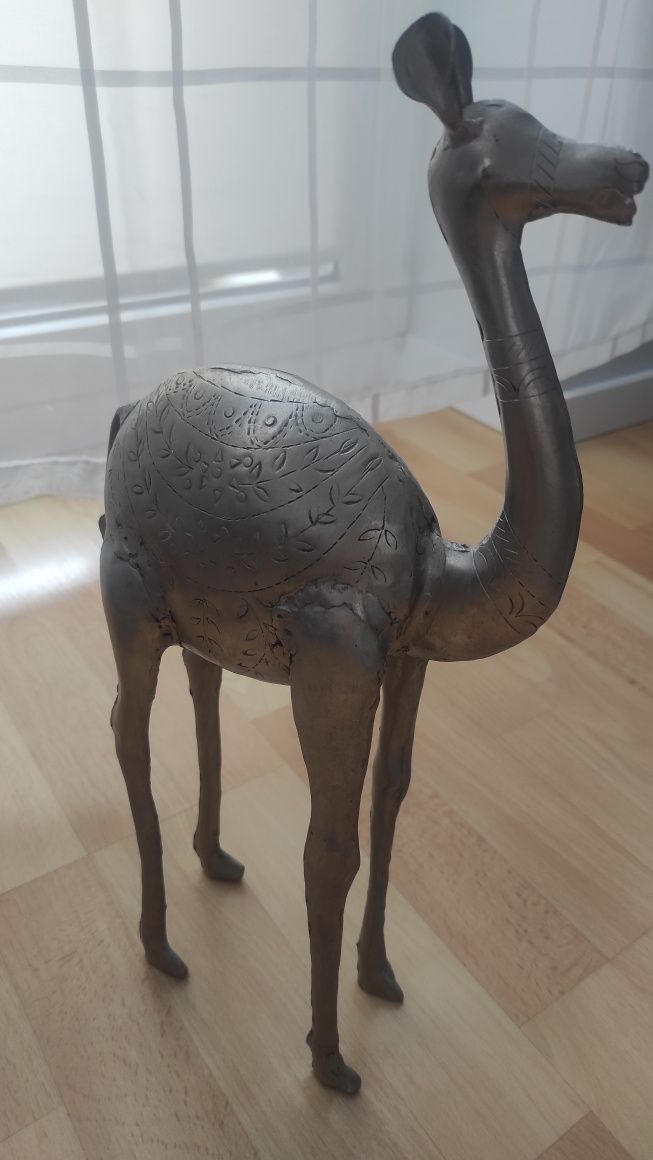 Ozdoba figurka metalowy wielbłąd  41 cm