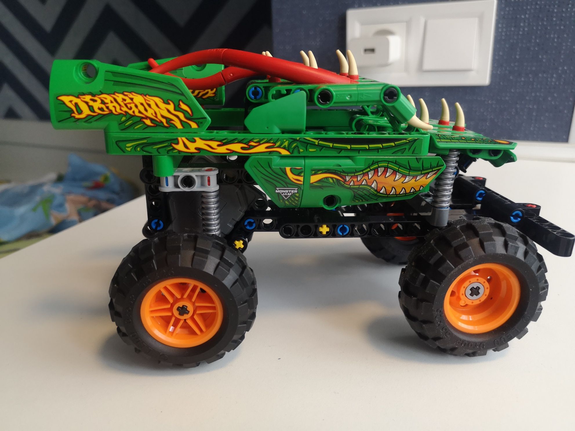 Lego monster truck оригінал