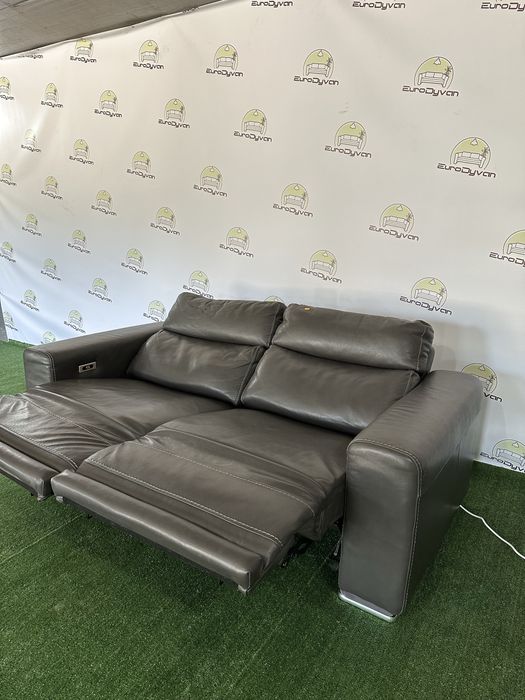 Сучасний диван електро реклайнер темно-коричневого кольору з Німеччини