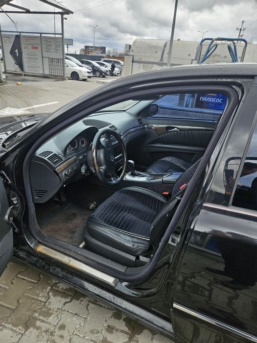 Продам Mercedes-Benz 320 E klas