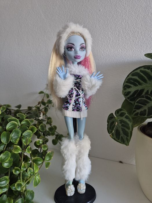 Lalka Monster High Abbey Bominable 2010
