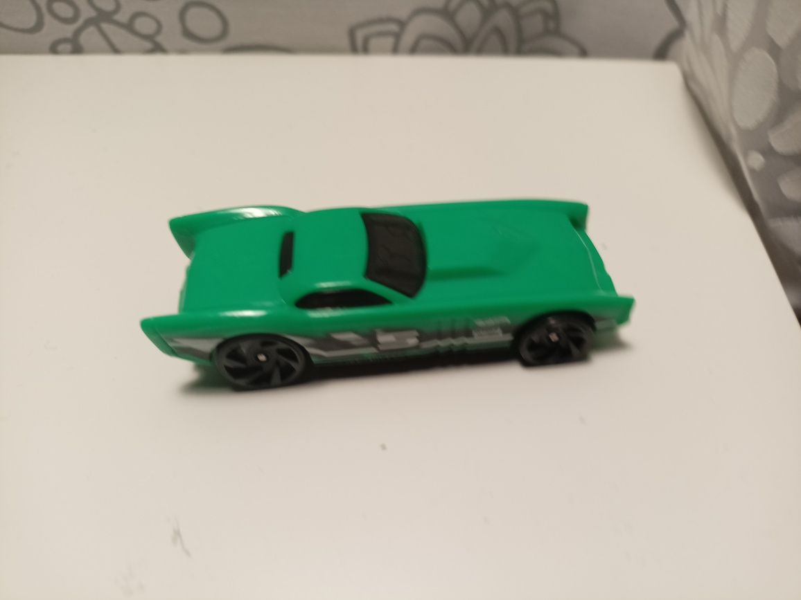 Samochód hot wheels auto