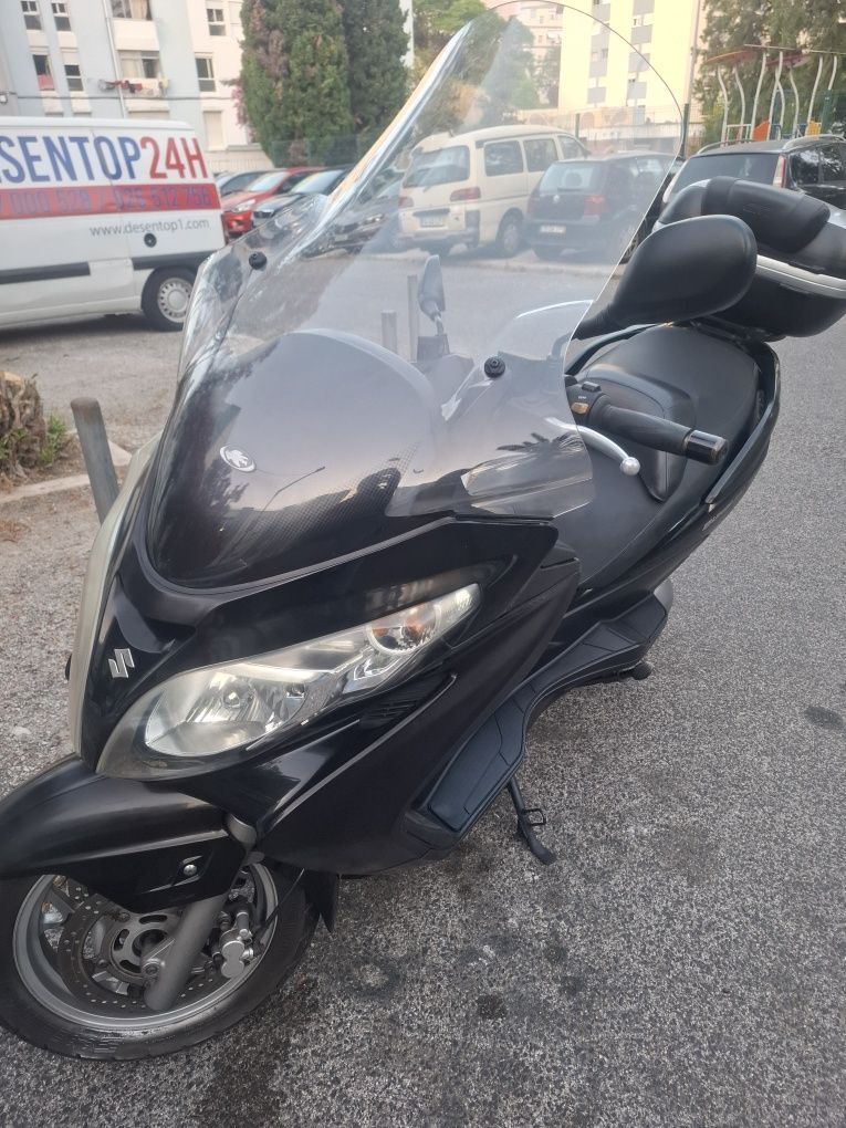 Suzuki burgman 400