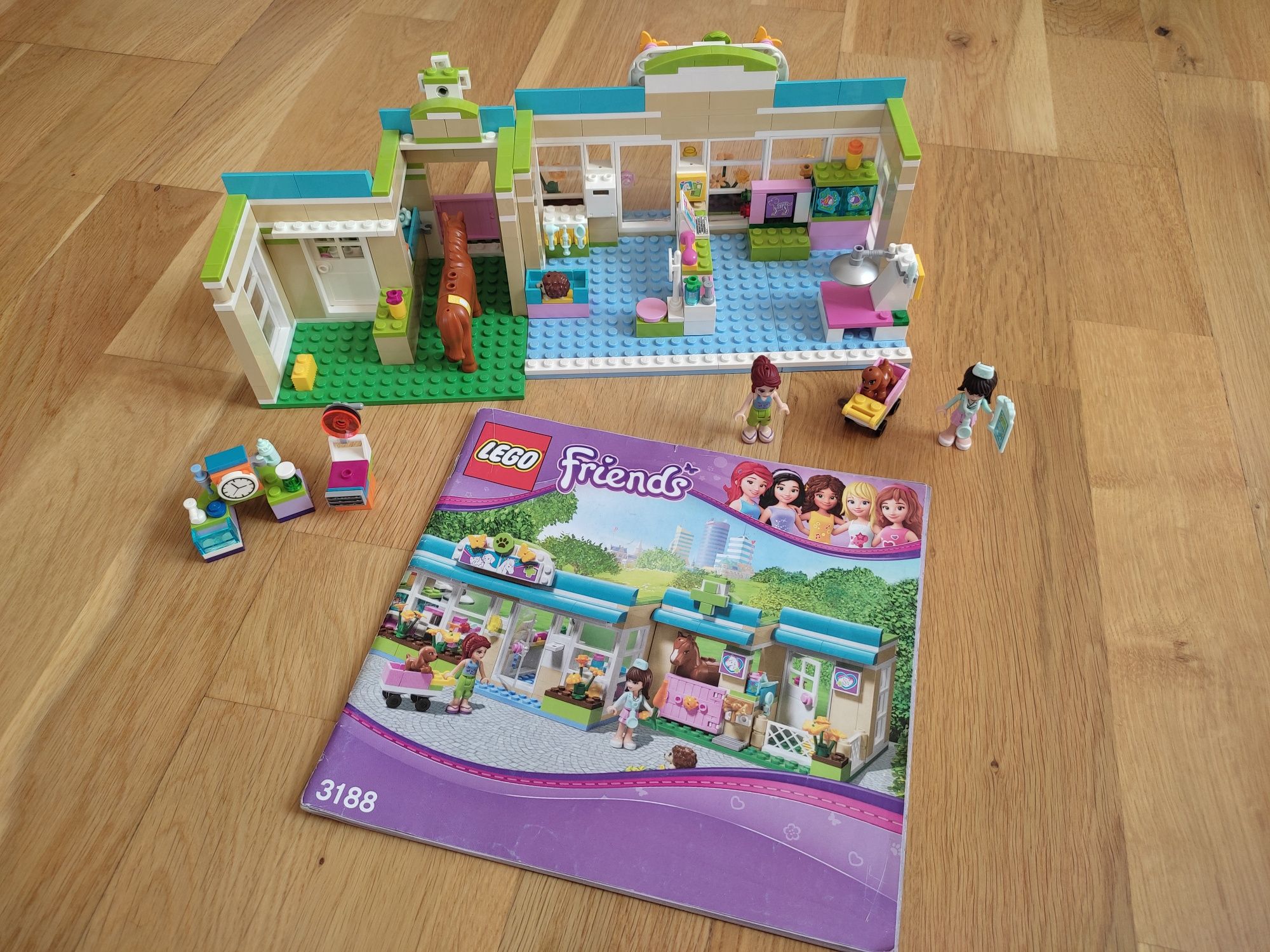 zestawy LEGO friends 3188 Weterynarz+ 41125 przyczepa lecznicza dla ko