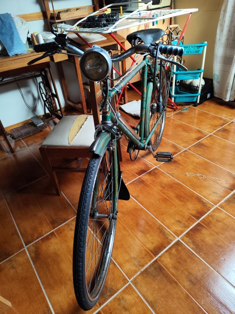 Bicicleta pasteleira com mudanças