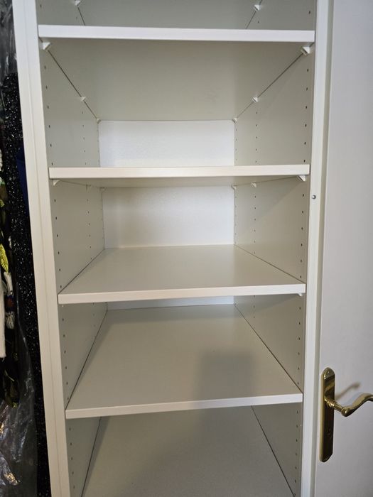 Prateleiras IKEA KOMPLEMENT para PAX – como novas