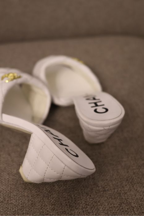 Chanel мюлі нові