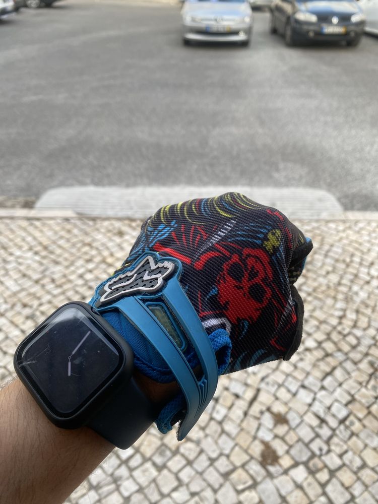 Luvas novas de bicicleta