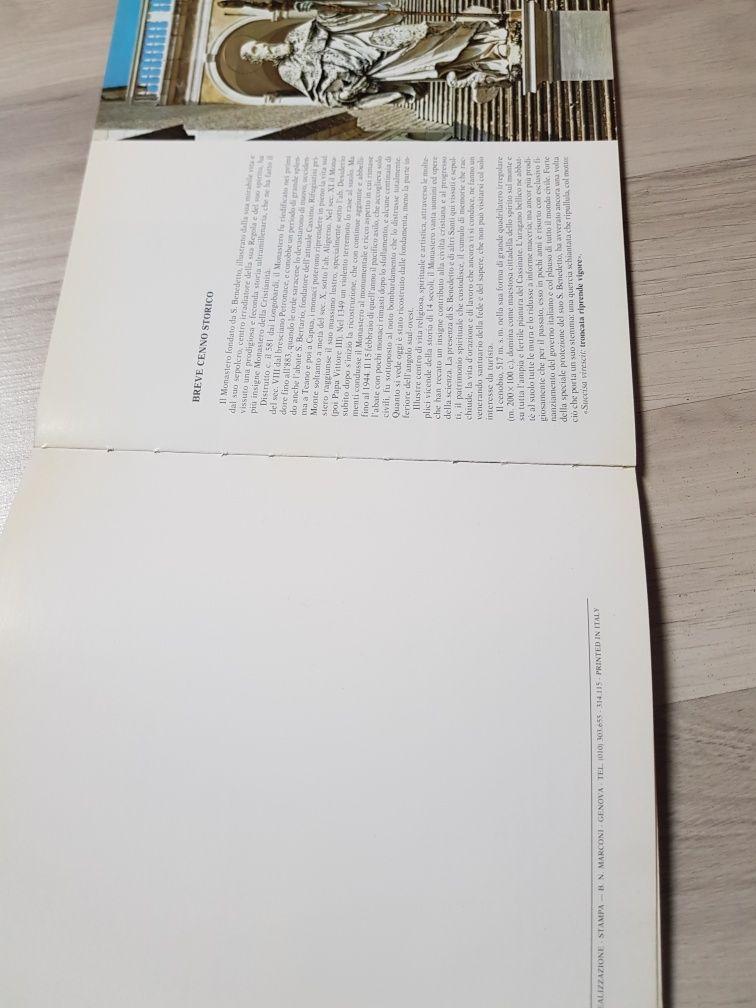Włoska książka Montecassino zdjęcia
