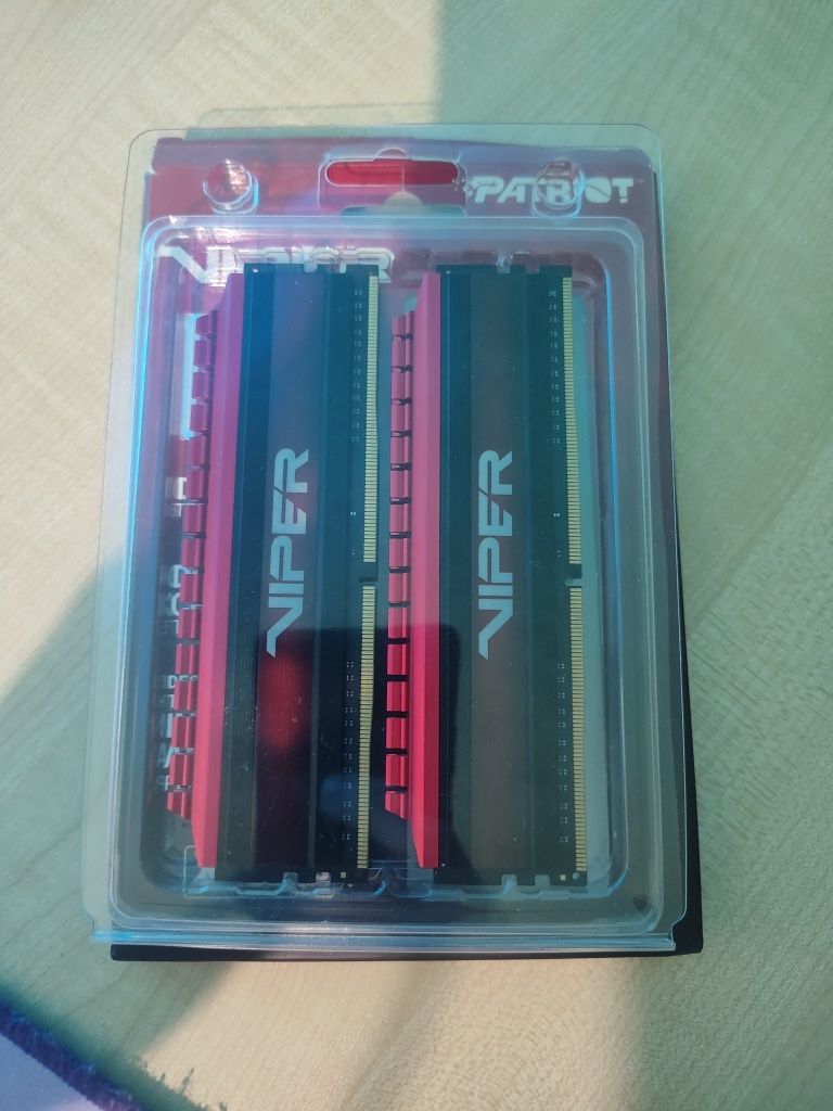 Patriot Viper 2x4 (8 GB) 3000 MHz  DDR4