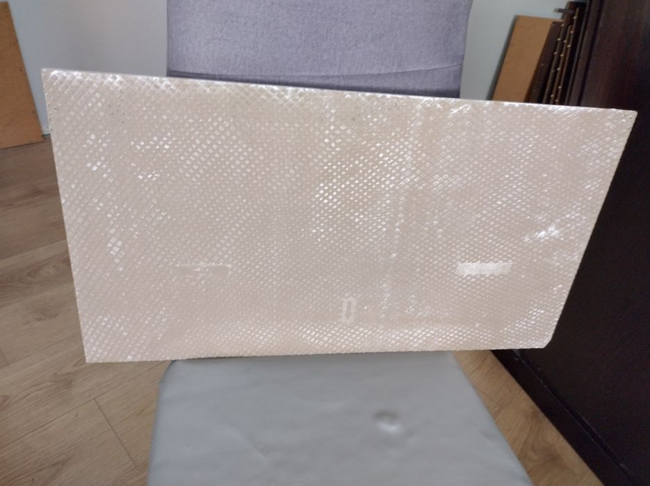 Kafel geresowy. Wymiary: 60cm* 22,50cm.