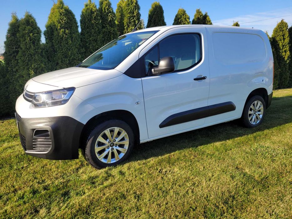 Citroen Berlingo furgon 1.5HDI niski przebieg 2021 rok zadbany