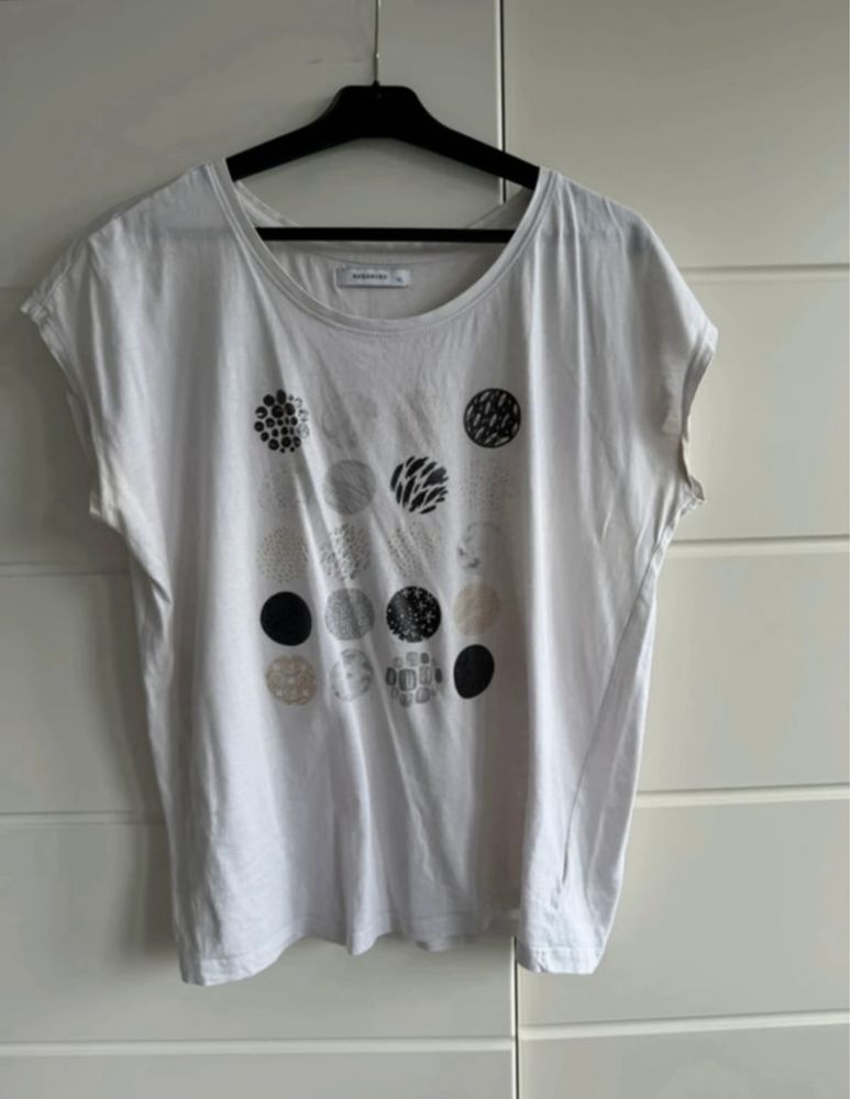 T-shirt reserved