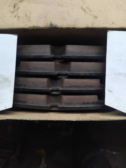 Колодки тормозные Audi Q7, Skoda, Volkswagen  код 4М0-698-451-F