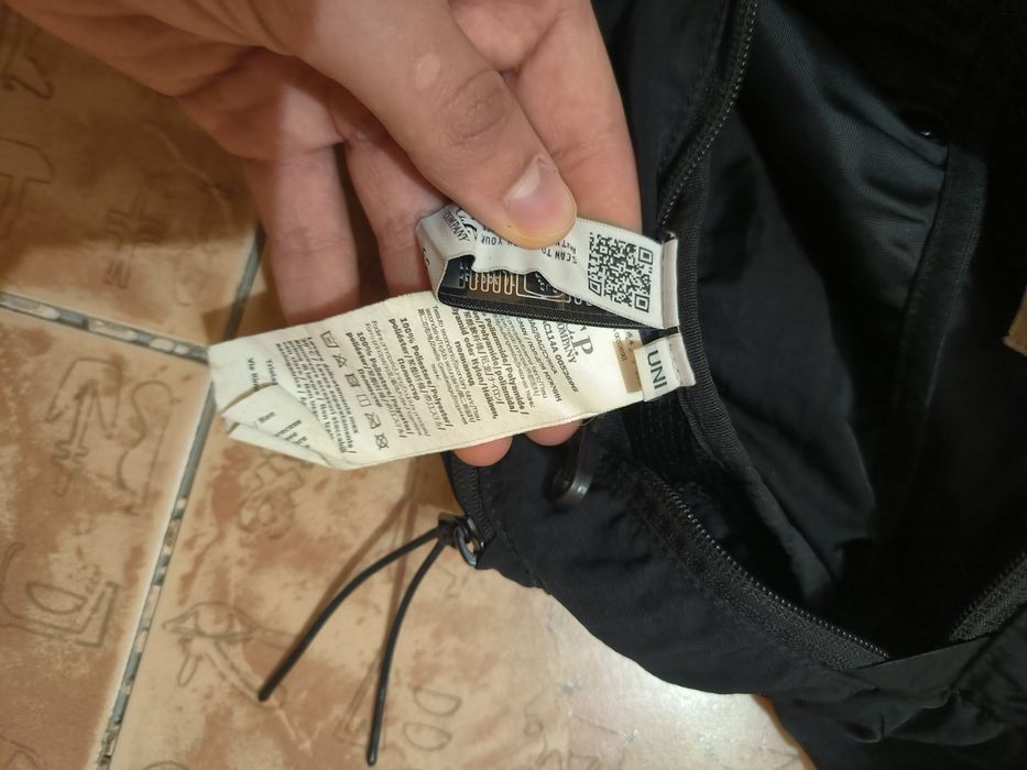 Сумка c.p.company слимбег оригинал черная