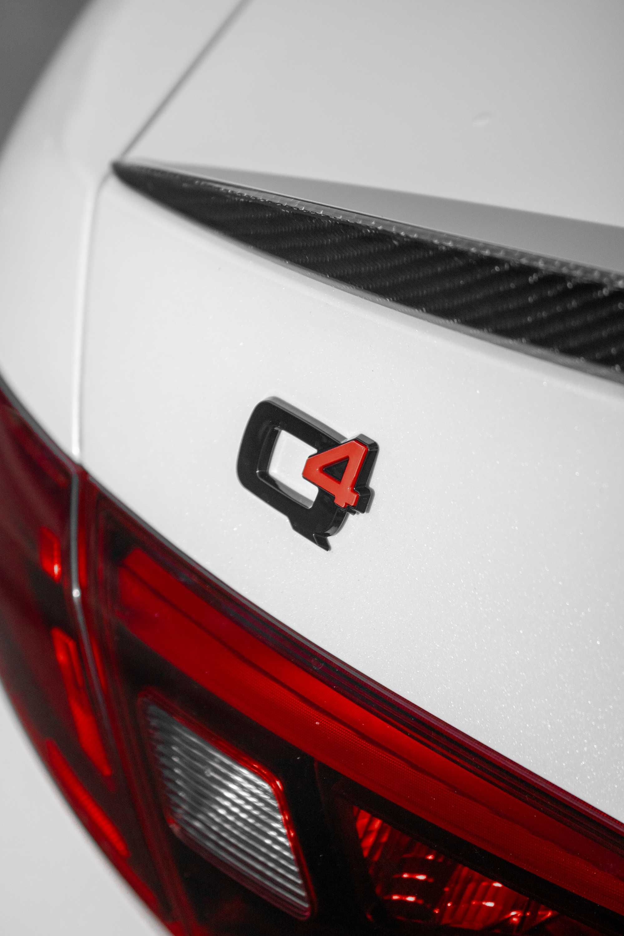 Auto do ślubu Alfa Romeo Giulia – elegancja i styl w wyjątkowym dniu!