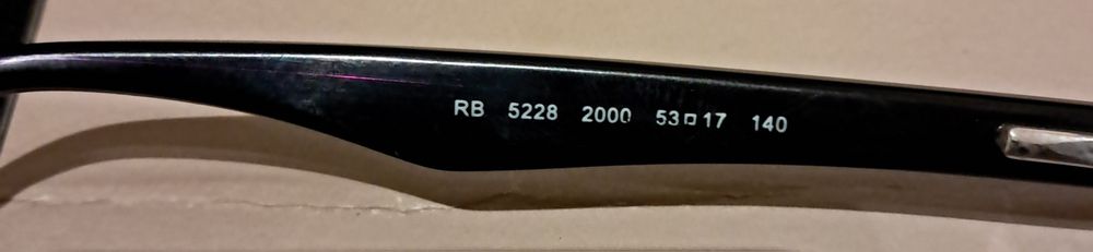 Armação e Óculos Ray Ban,Ref: 6144 e 5228.