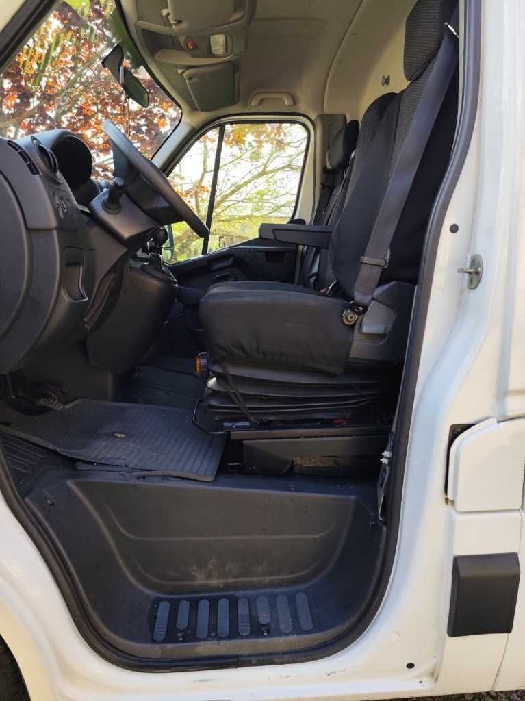 Renault Master 2.3     170km