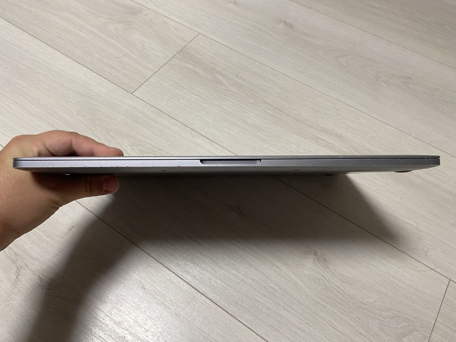 Macbook Pro 15” 2017 i7 3,1 GHz 16/512