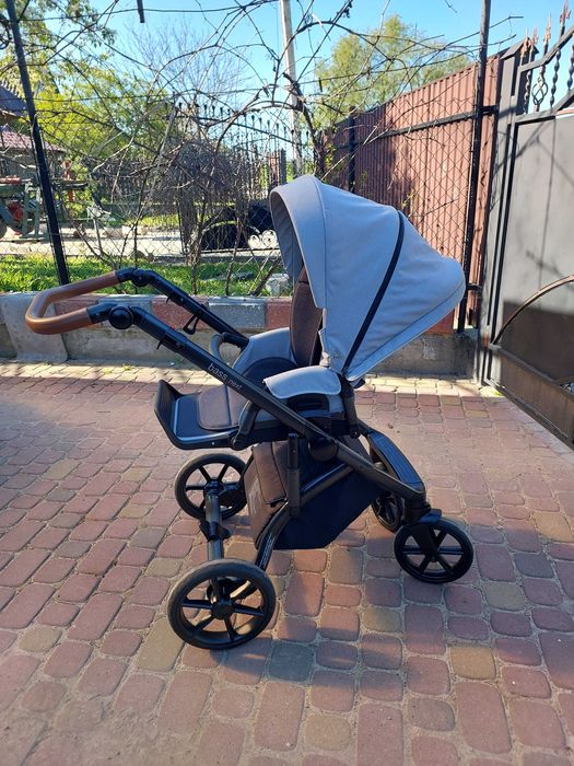 Продам коляску Roan Bass Next