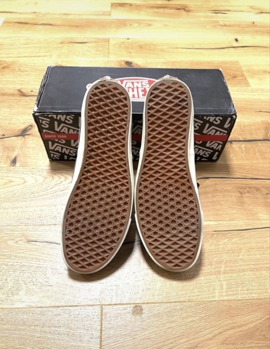 Vans New Era Checkerboard 44 Style Buty