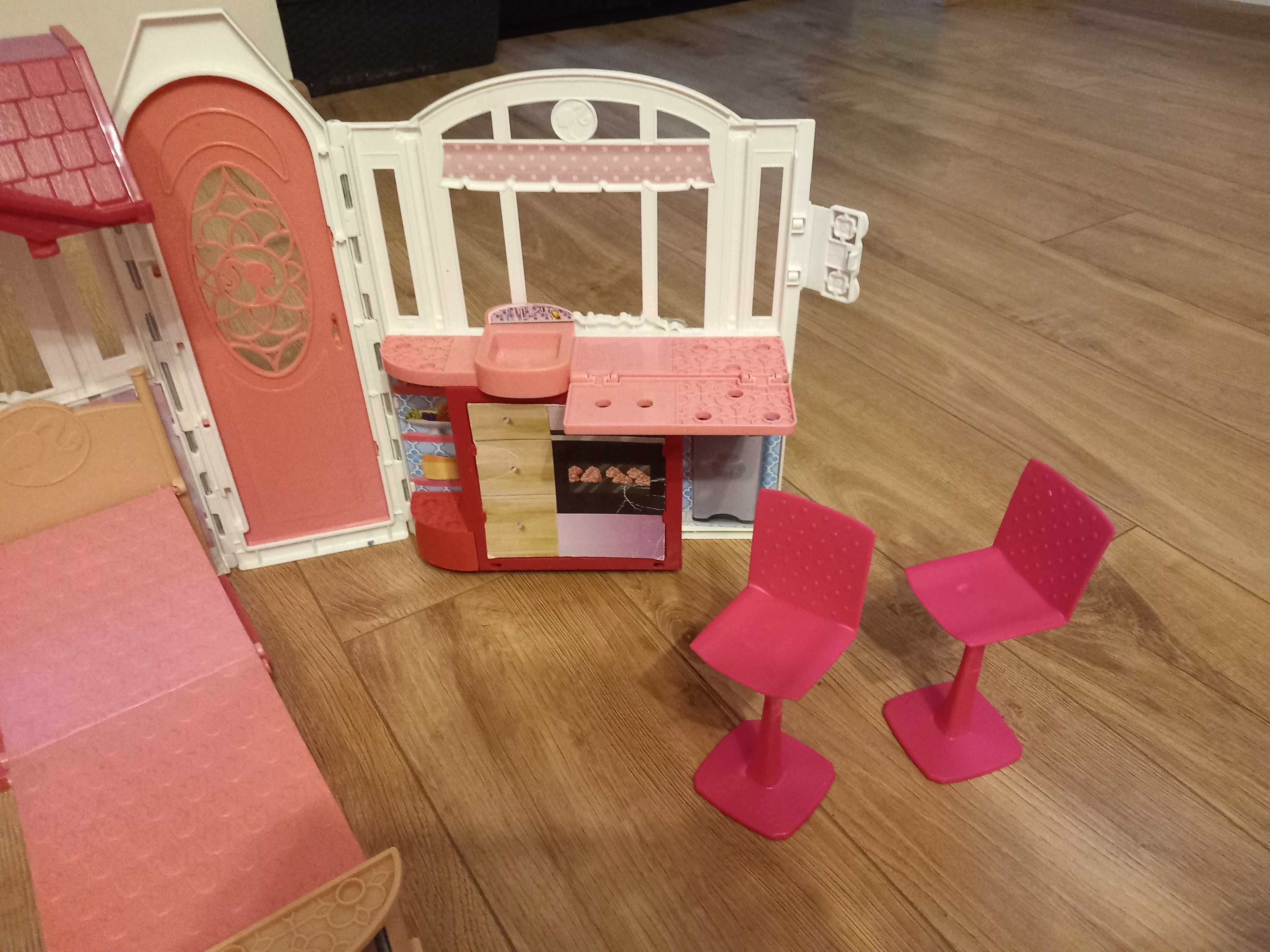 Przenośny domek Barbie