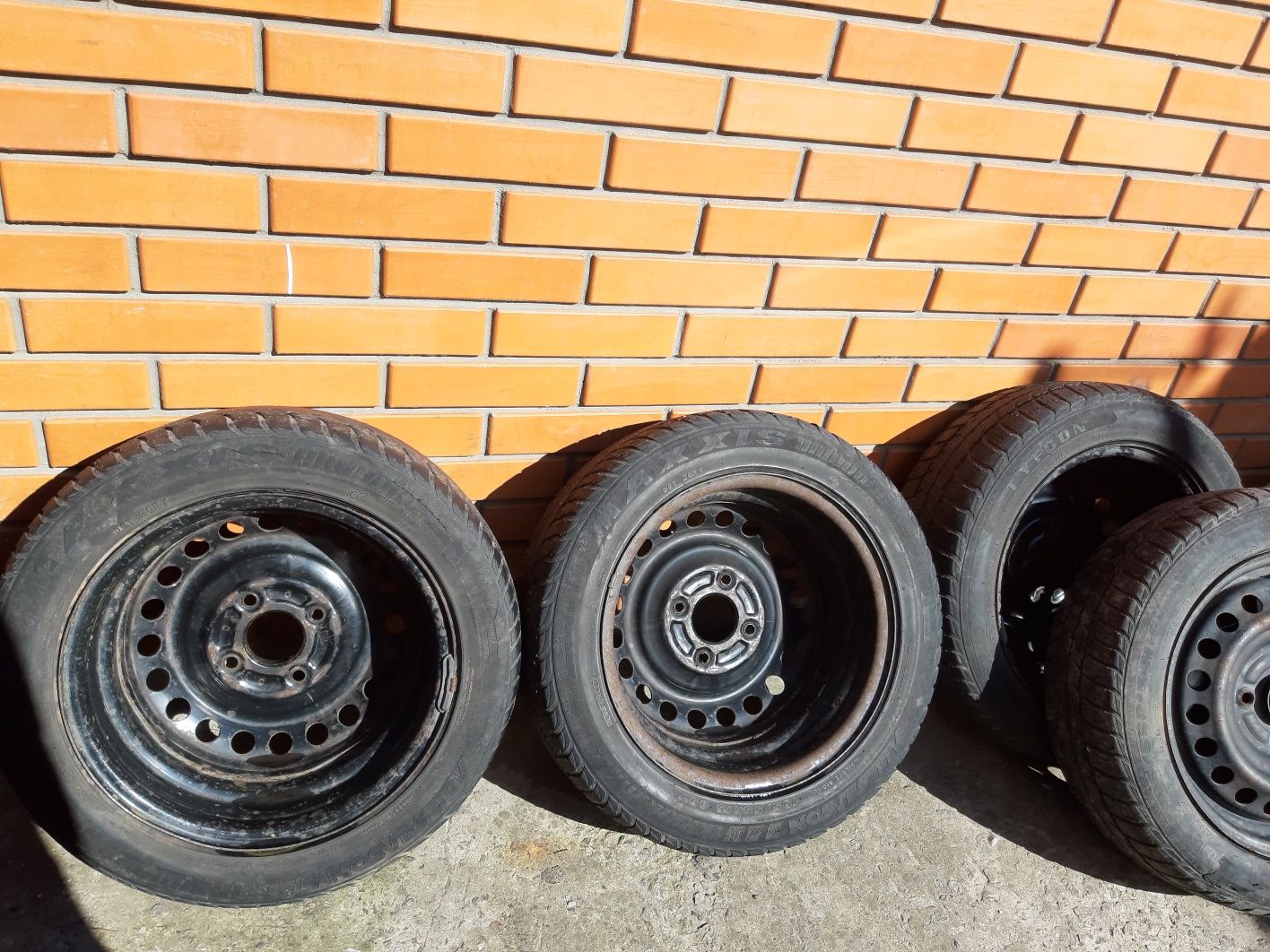 Диски сталеві. J 15×6JJ DOT