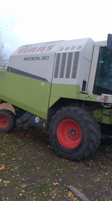 Claas medion 310. Комбайн.