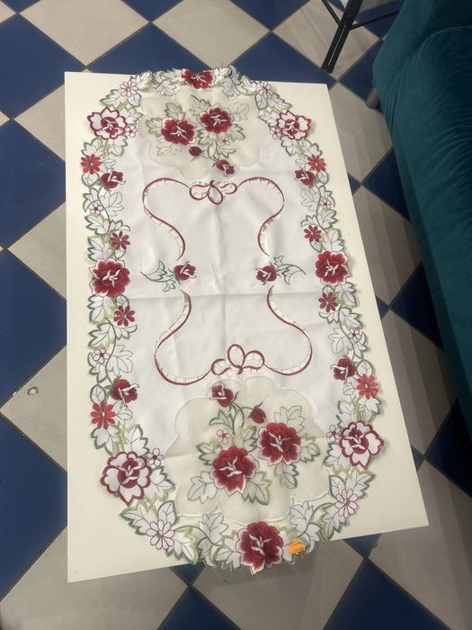 Bieżnik owalny 95-50cm haftowany